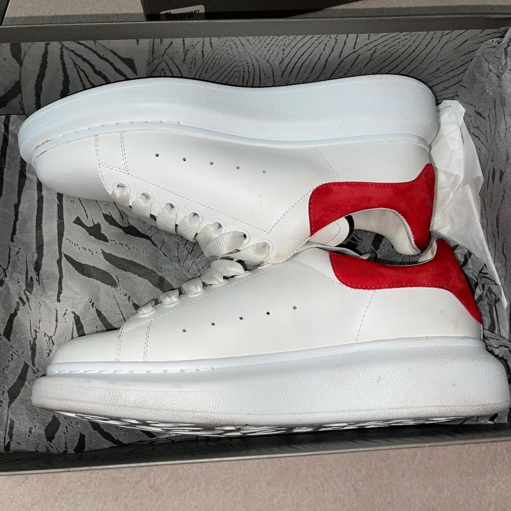 Alexander McQueen Oversized sneakers